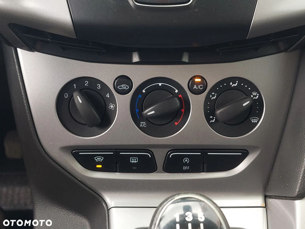 Ford Focus - 22