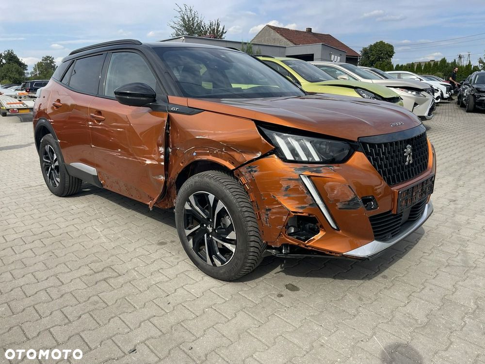 Peugeot 2008 1.2 PureTech GT S&S EAT8 - 4