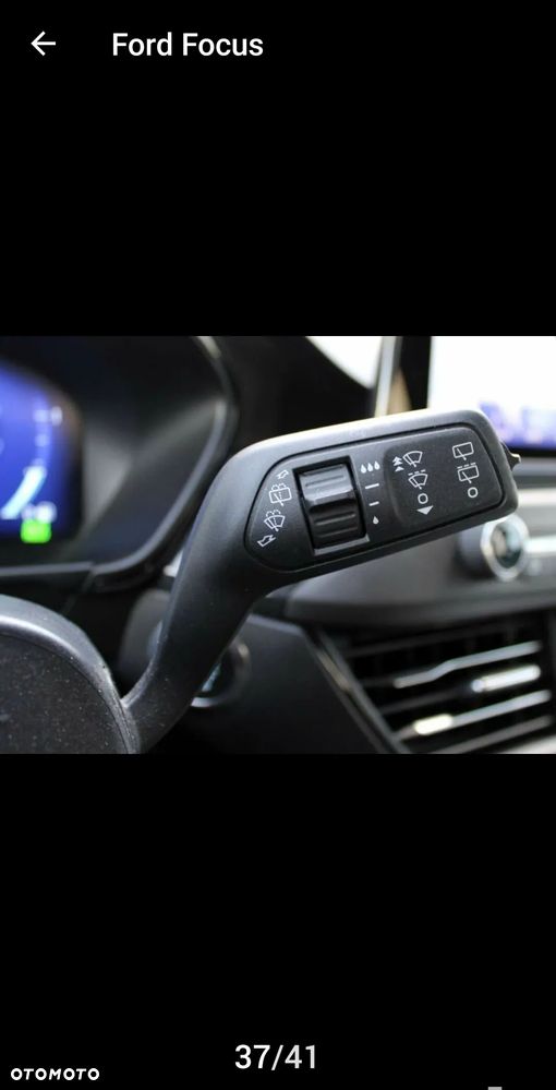 Ford Focus 1.0 EcoBoost Hybrid ST-LINE X - 29