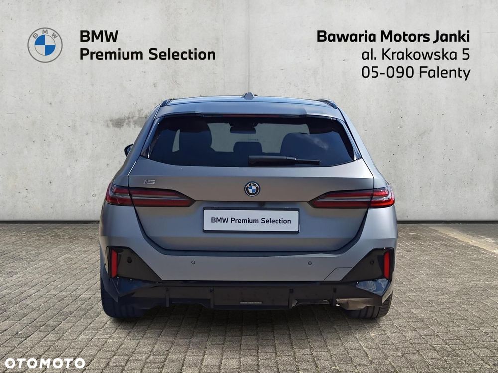 BMW i5 - 6