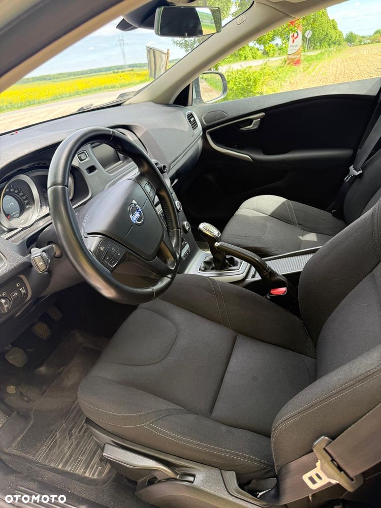 Volvo V40 T3 Kinetic - 6
