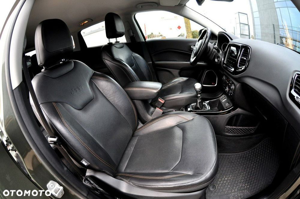 Jeep Compass 1.4 TMair Limited FWD S&S - 28