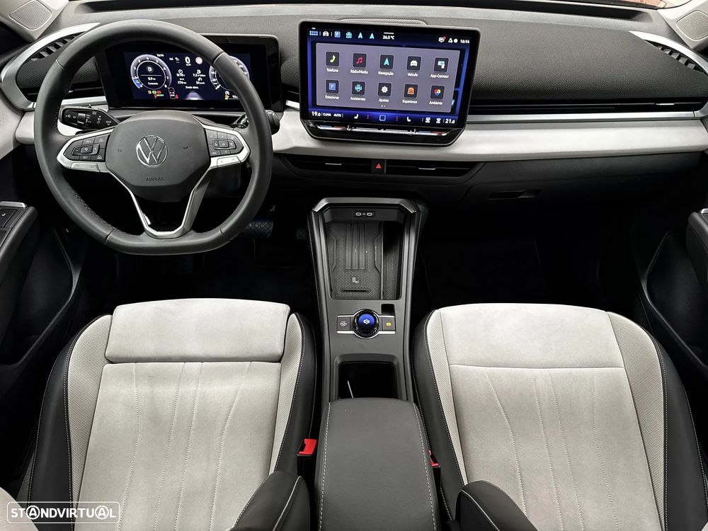 VW T-Roc 1.5 eTSI Style DSG - 11