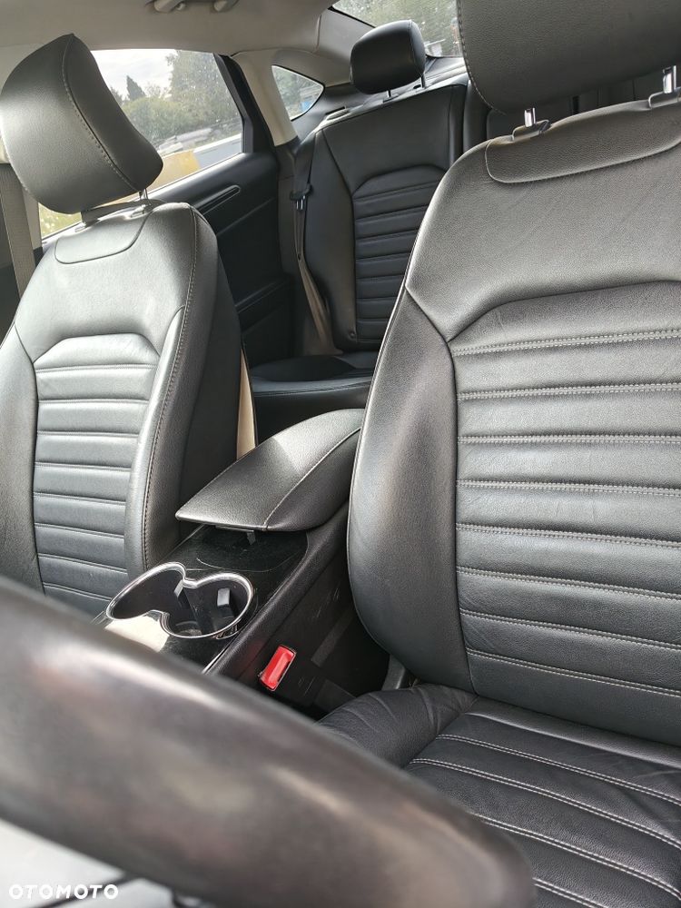 Ford Fusion - 7