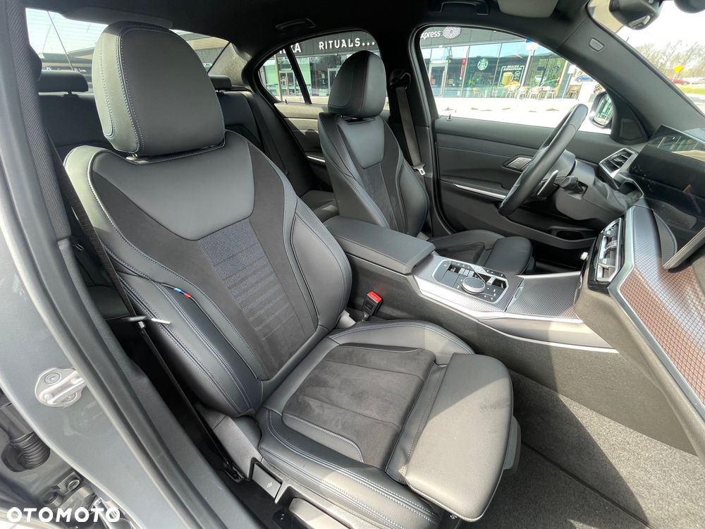 BMW Seria 3 318i M Sport - 23