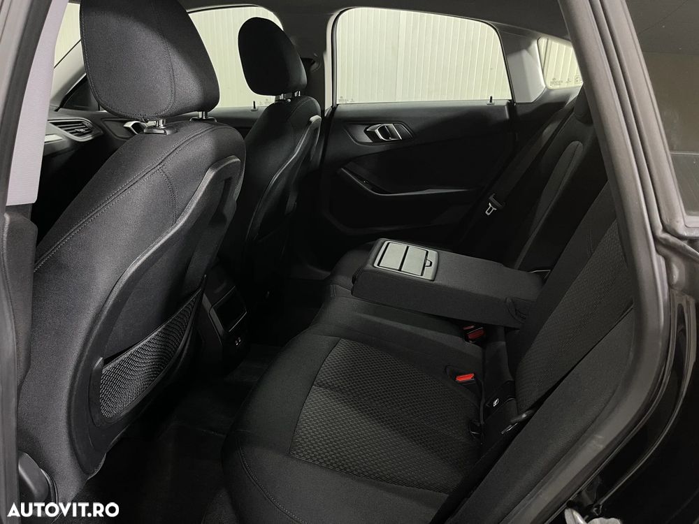 BMW Seria 2 218i Aut. Advantage - 12