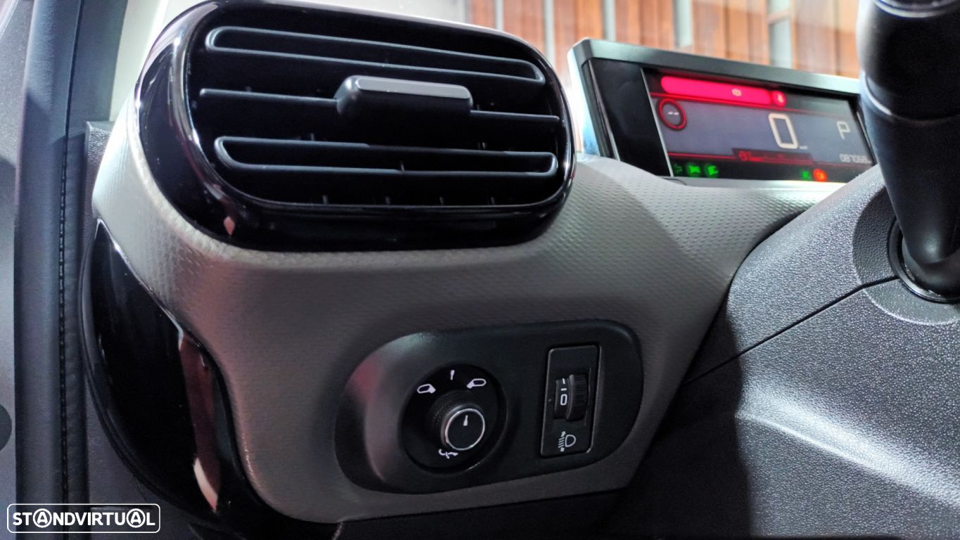Citroën C4 Cactus 1.2 PureTech Shine EAT6 - 22