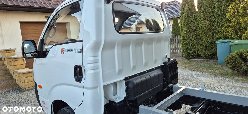 Kia K2500 K2700 K2900 - 38