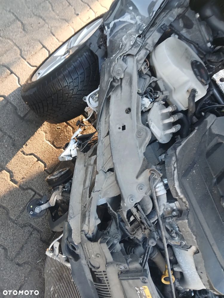 Volkswagen Golf 2.0 TDI SCR DSG United - 9