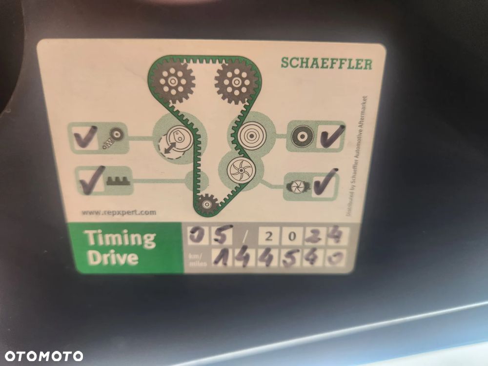 Volkswagen Golf 1.6 TDI BMT Comfortline - 11