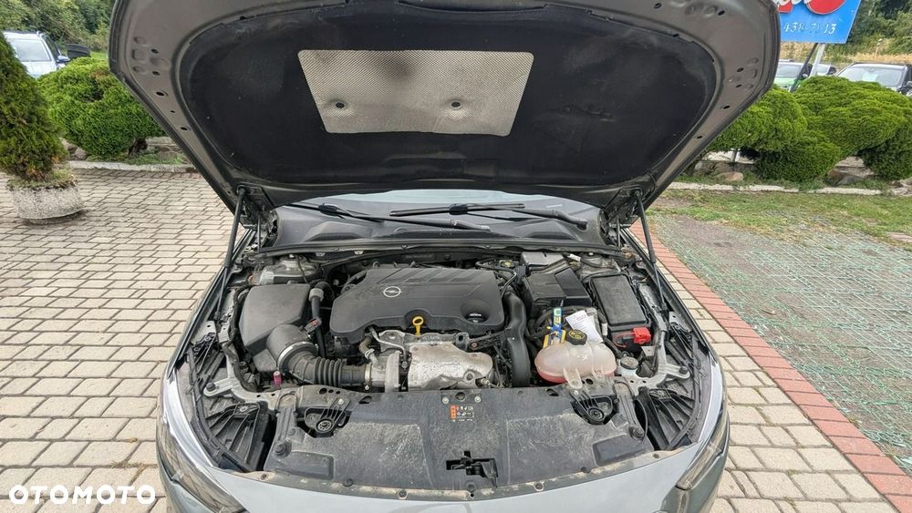 Opel Insignia - 11
