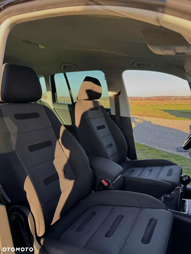 Volkswagen Tiguan - 21