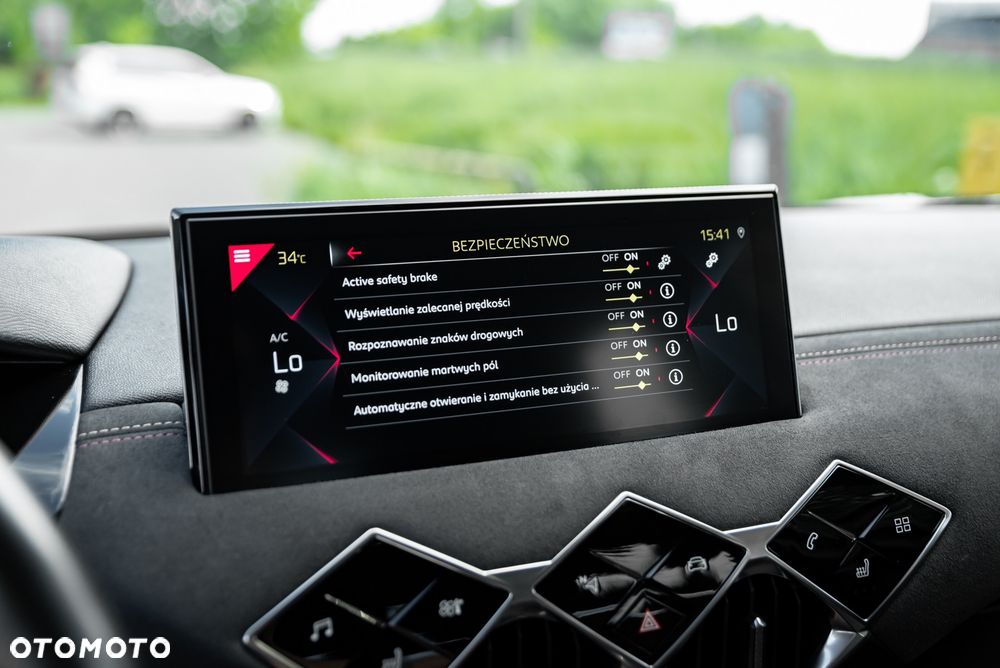 DS Automobiles DS 3 Crossback 1.2 PureTech Performance Line + - 31