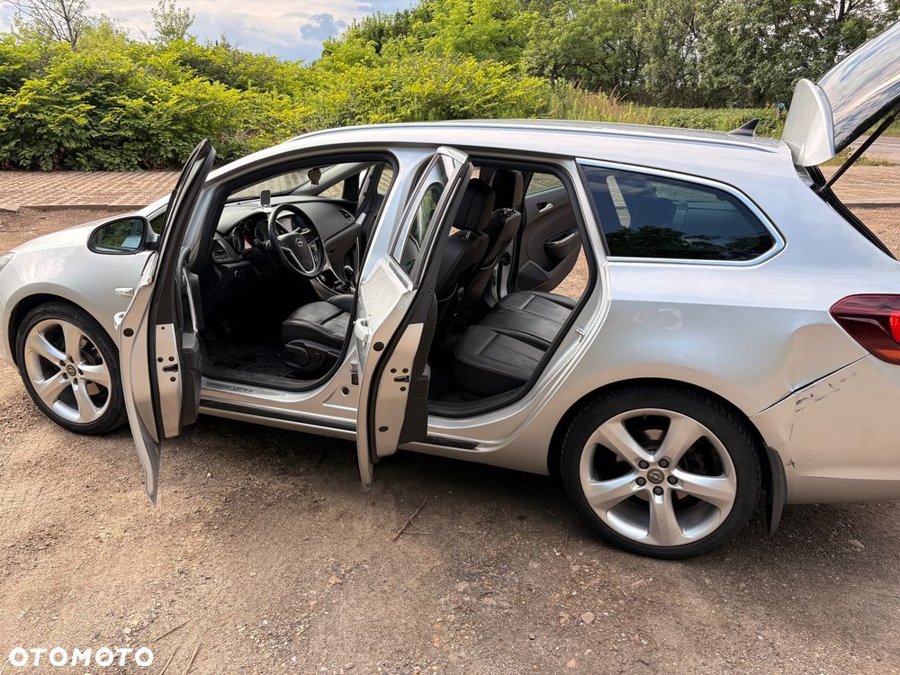 Opel Astra 1.6 T Executive - 3