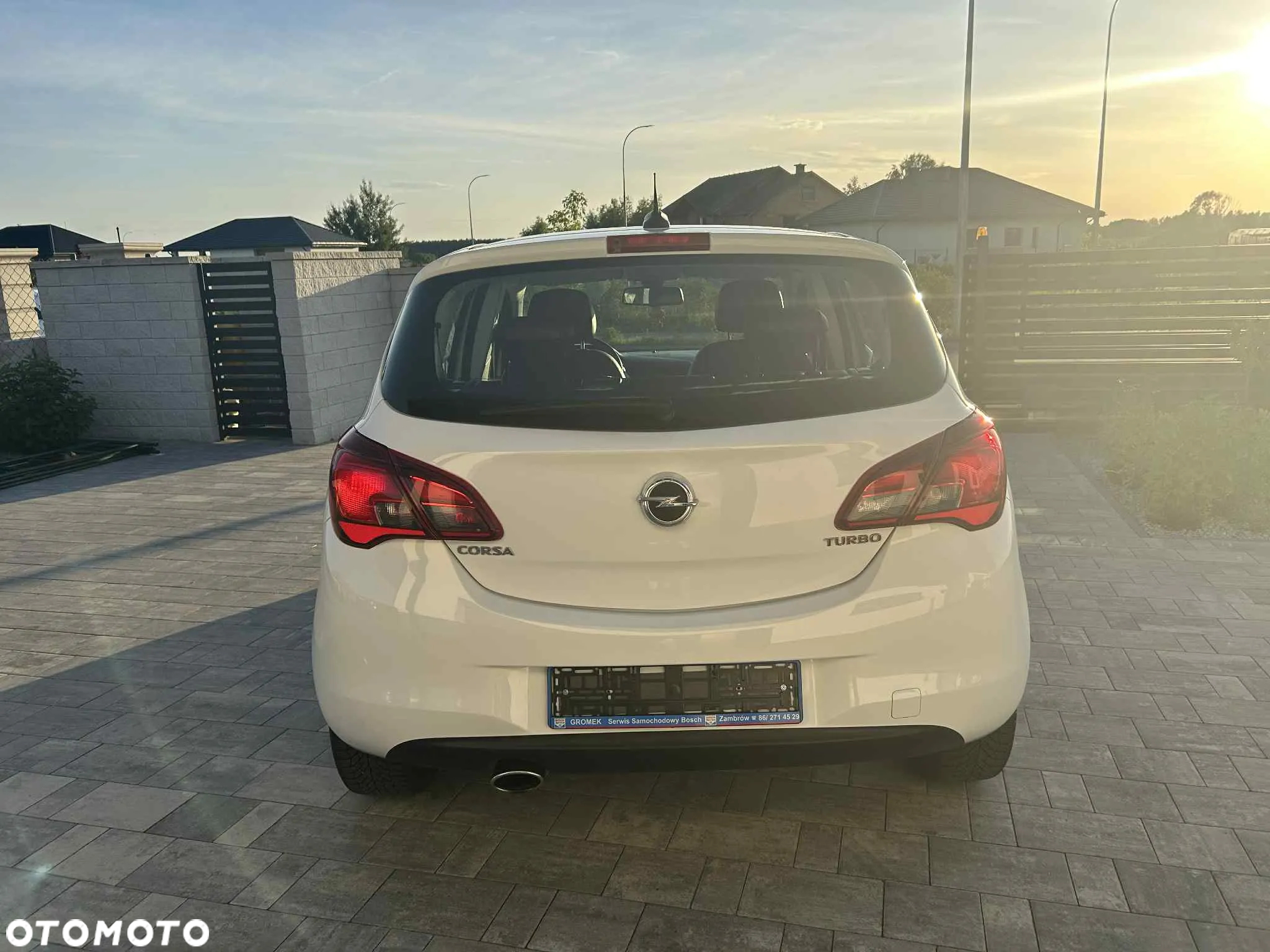 Opel Corsa 1.4 T Enjoy S&S - 8
