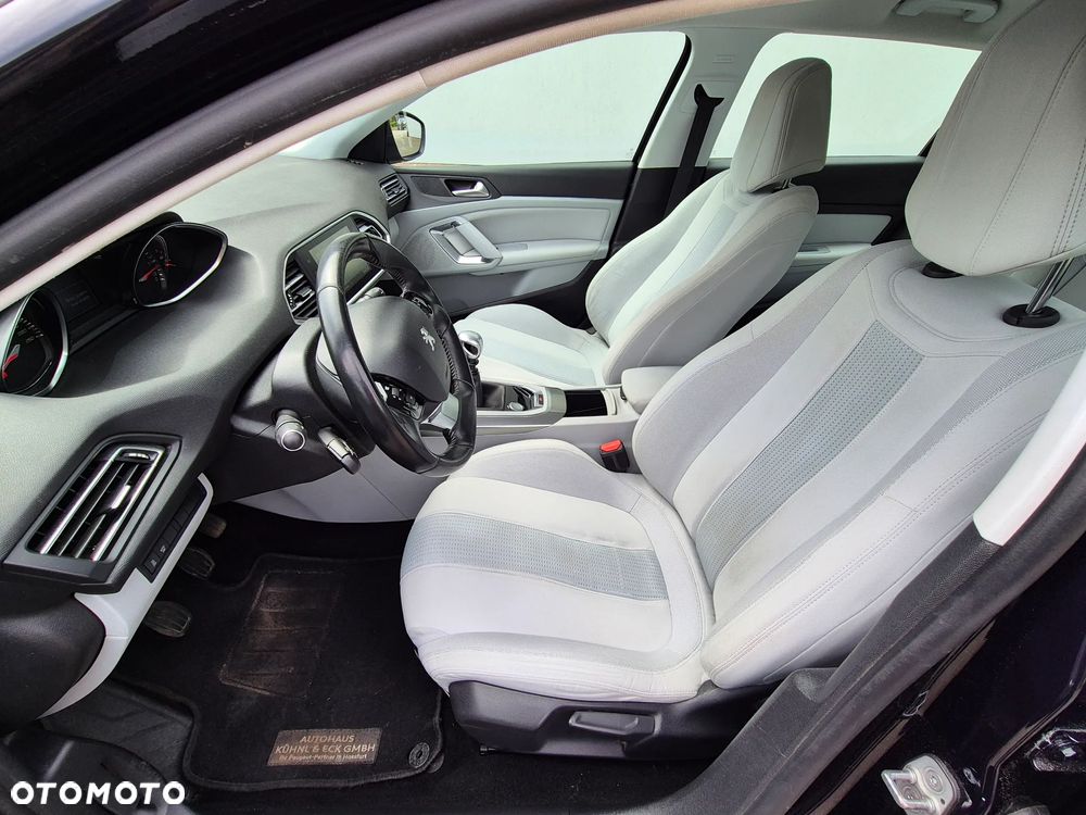 Peugeot 308 - 10