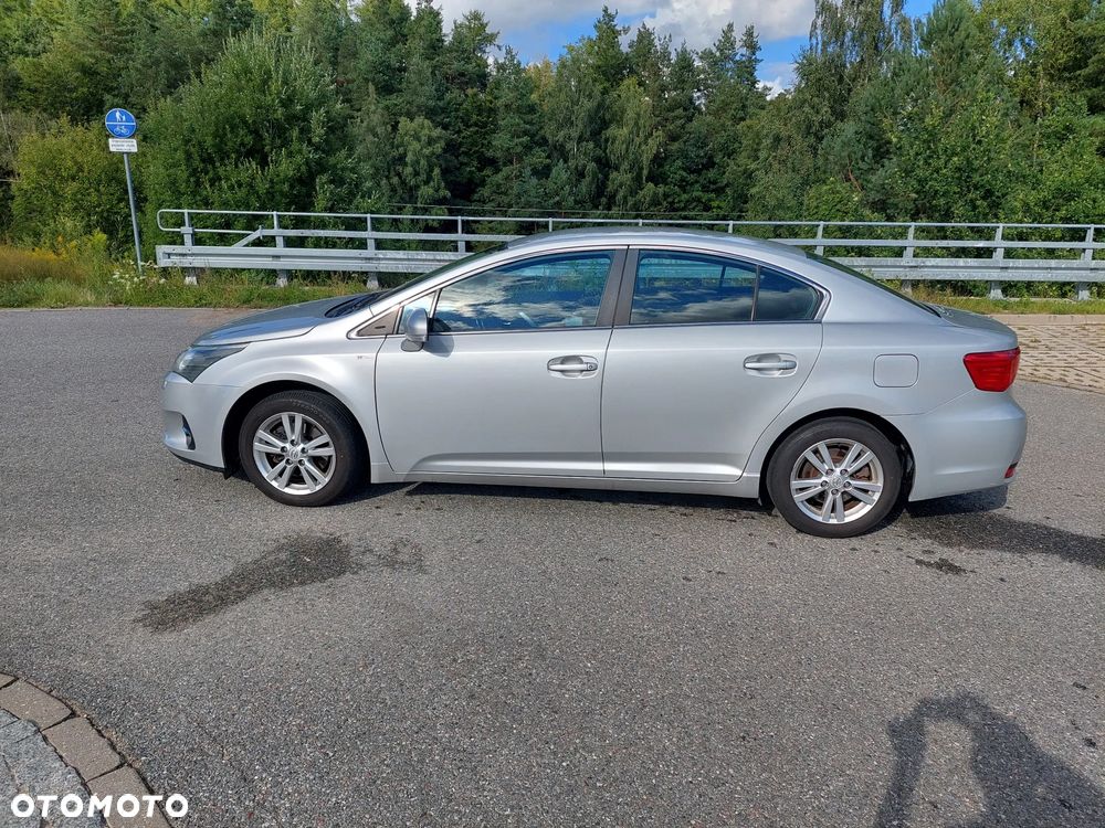 Toyota Avensis 1.8 Premium MS - 5