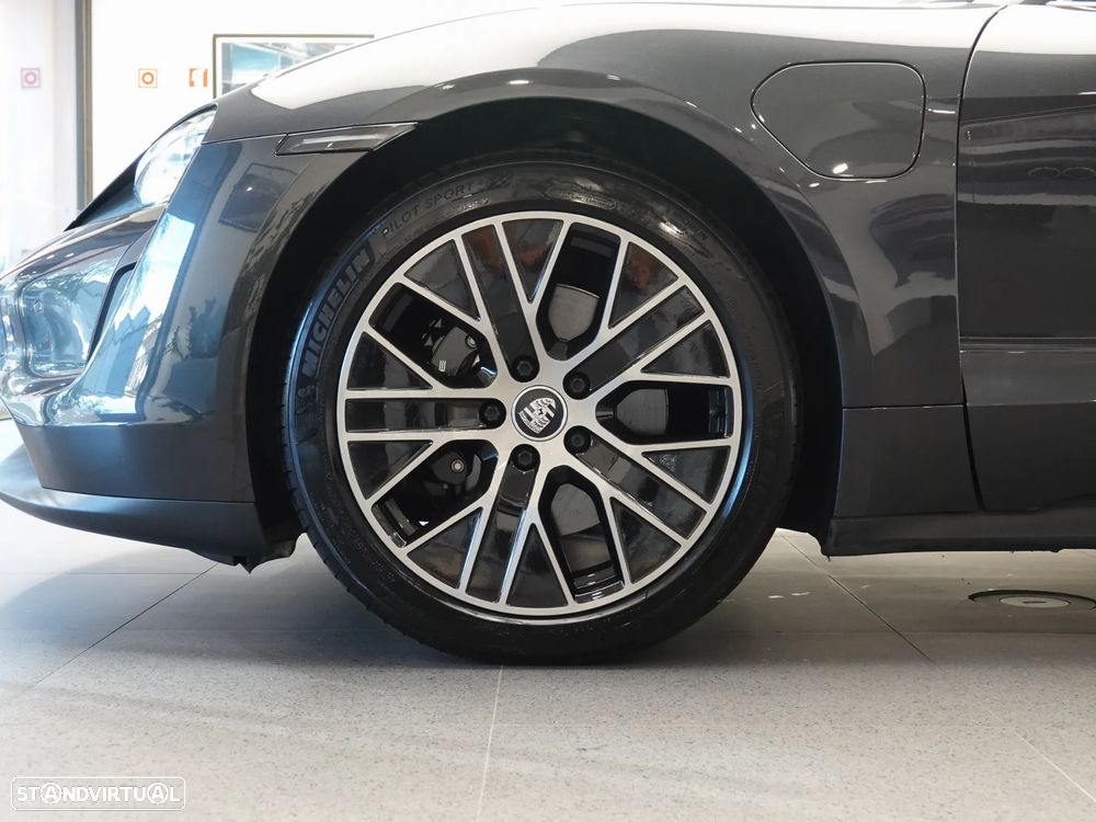 Porsche Taycan 4S - 3