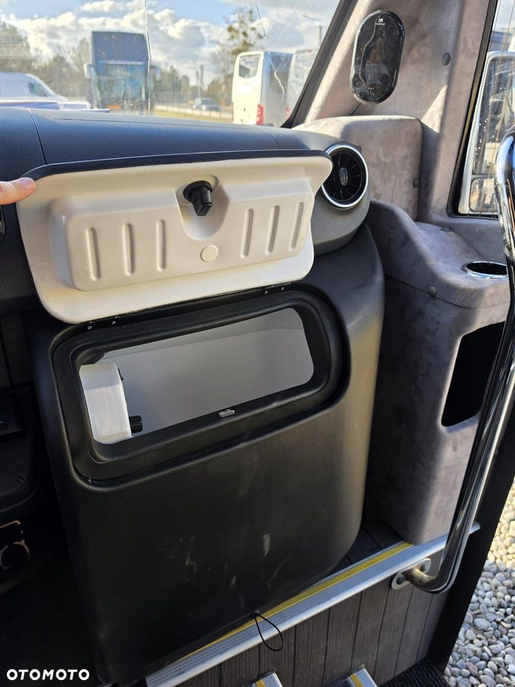 Mercedes-Benz Żak MB Sprinter 29+2 Turystyczny - 19