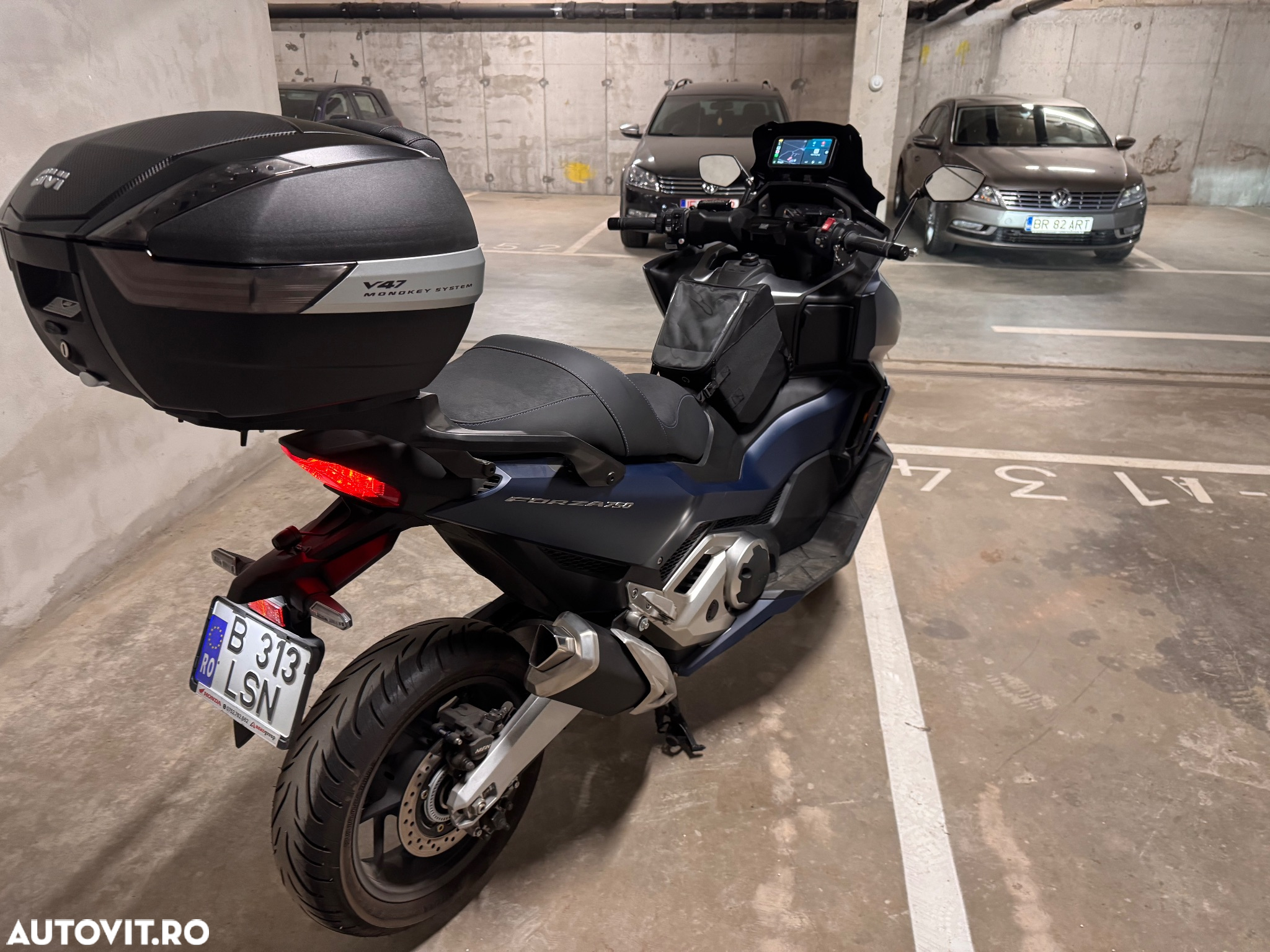 Honda Forza 750 - 4