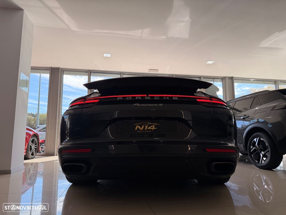 Porsche Panamera - 8