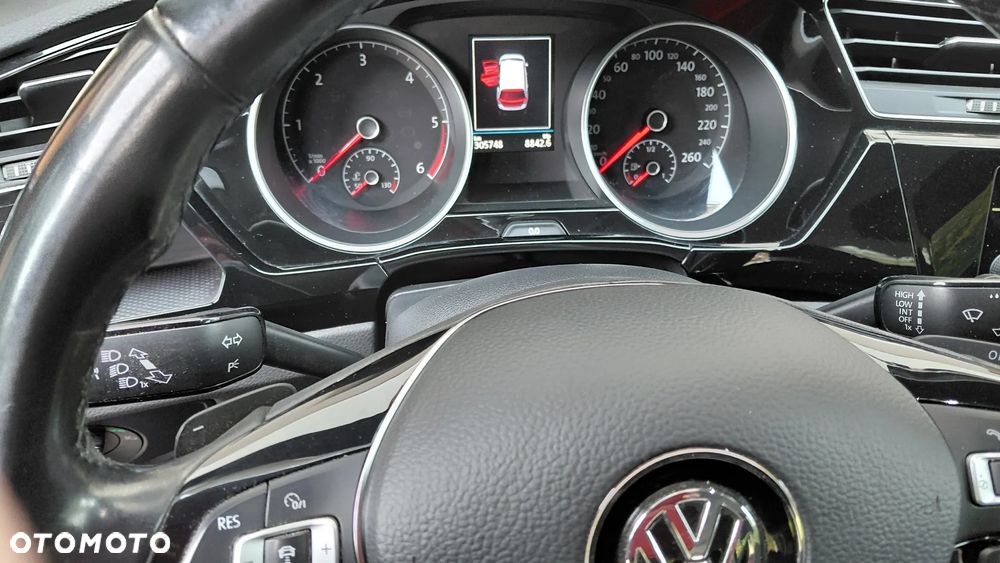 Volkswagen Touran 2.0 TDI BMT Highline DSG - 8