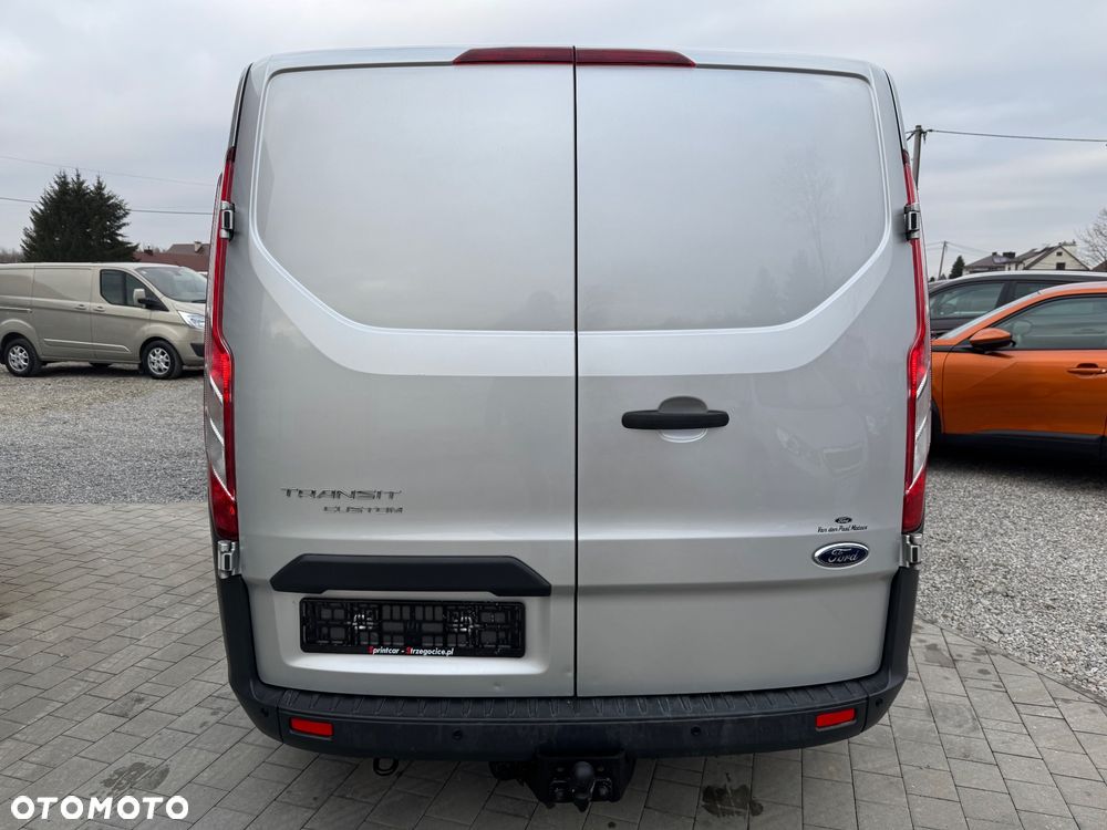Ford Transit Custom - 11