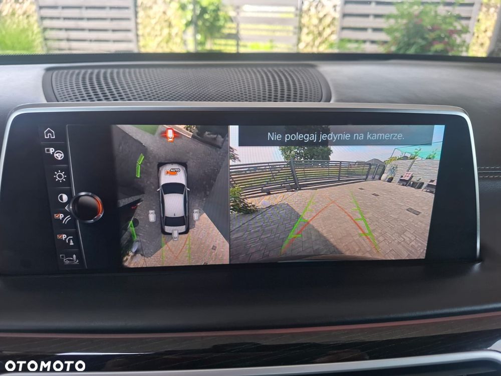 BMW Seria 7 740e iPerformance - 35