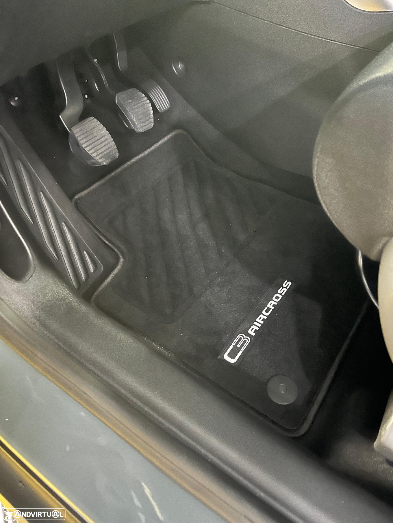 Citroën C3 Aircross BlueHDI 110 Stop & Start SHINE PACK - 19