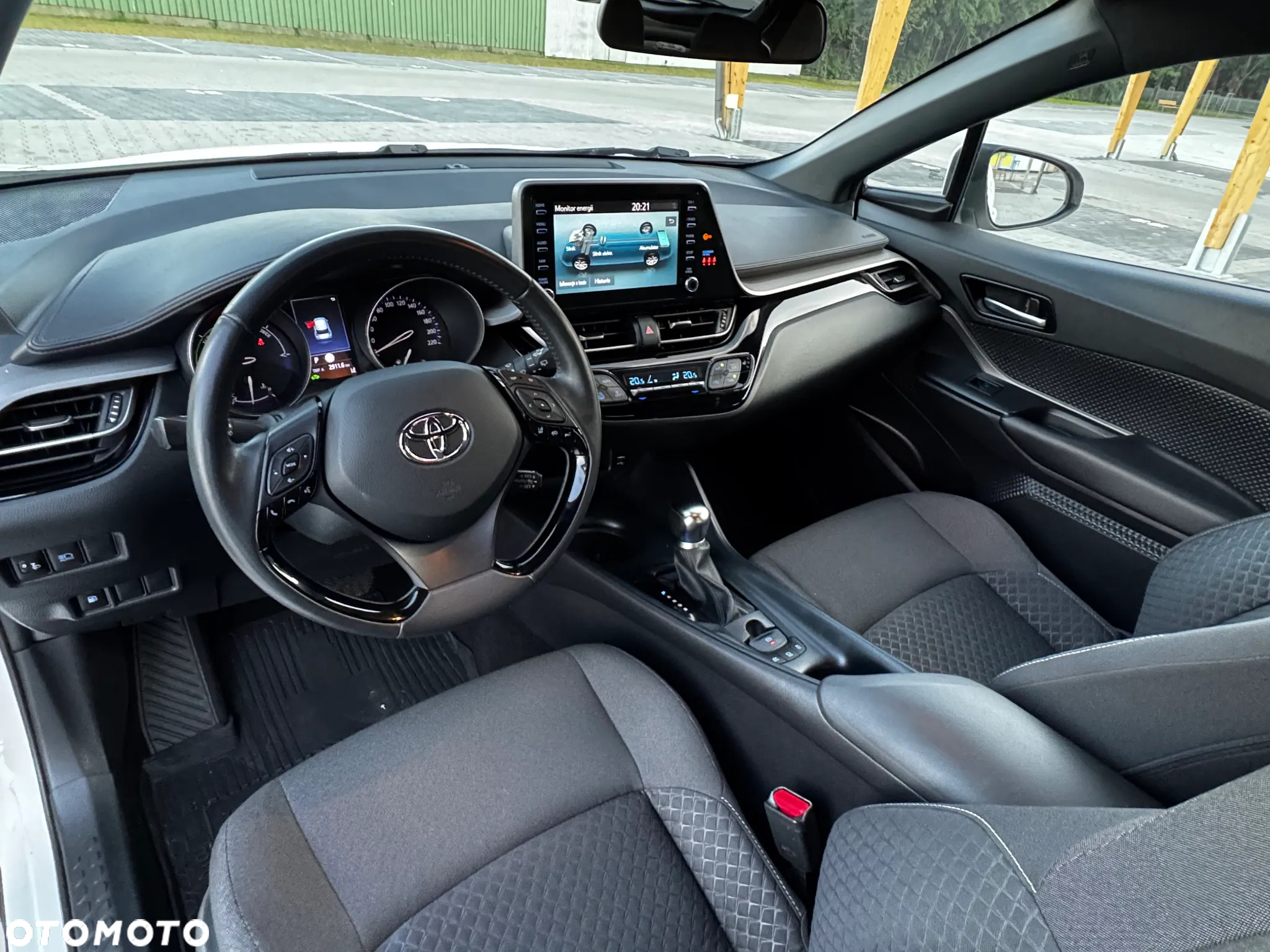 Toyota C-HR - 8