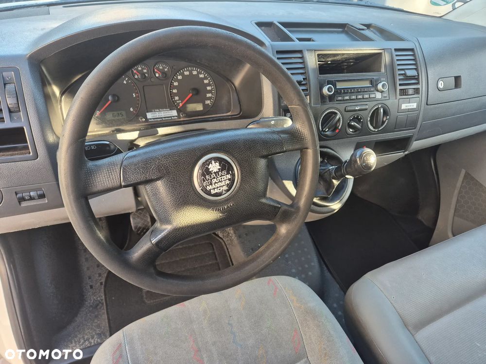 Volkswagen Transporter T5 - 17