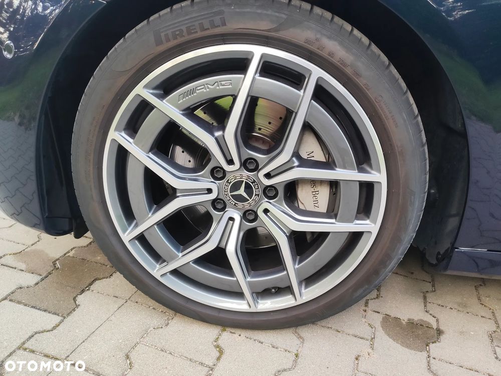 Mercedes-Benz Klasa E 220 d 4-Matic AMG/Avantgarde - 29
