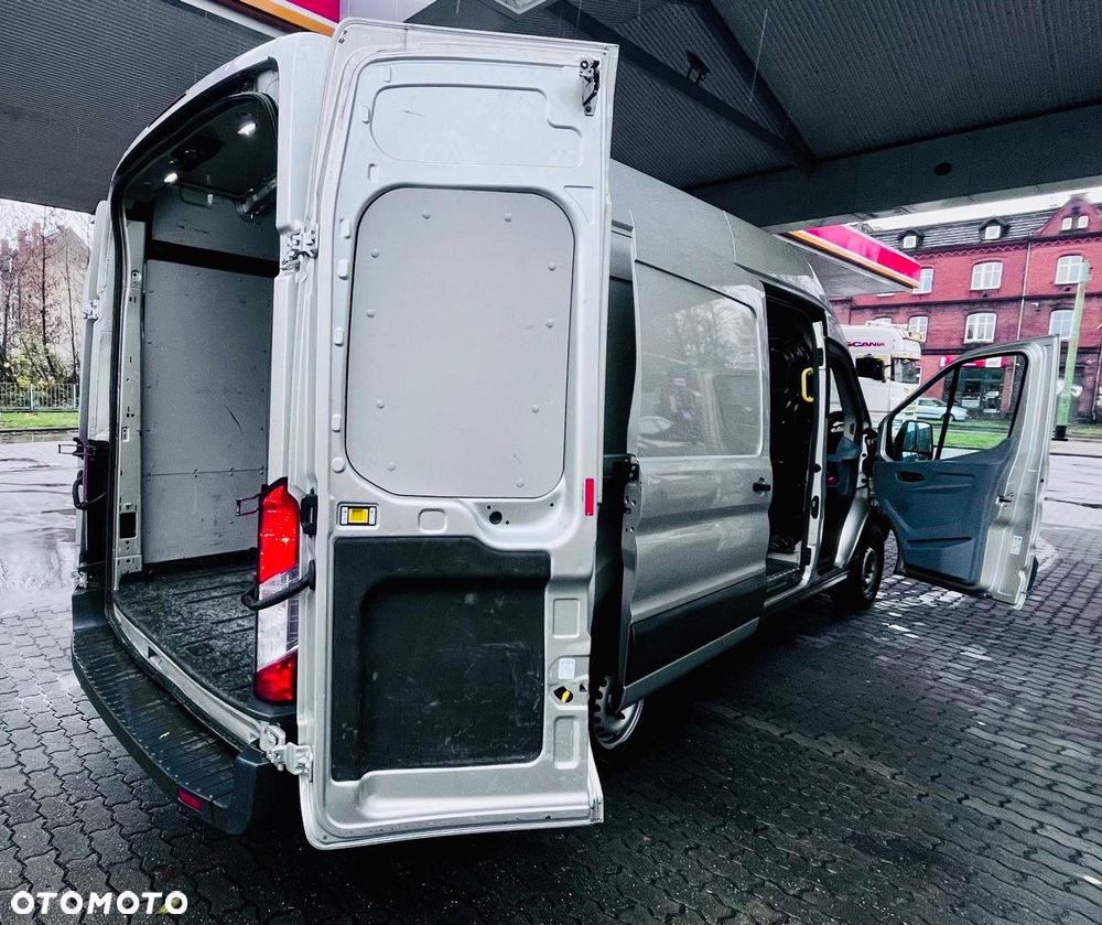 Ford Transit - 13