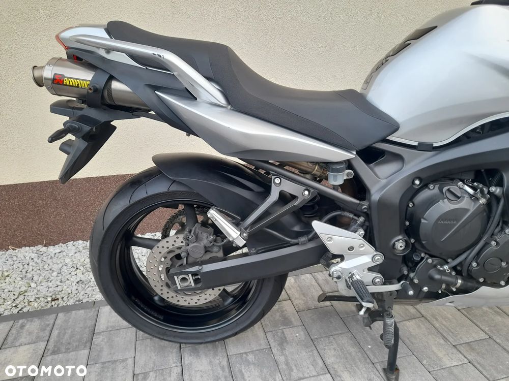 Yamaha FZ6 - 12