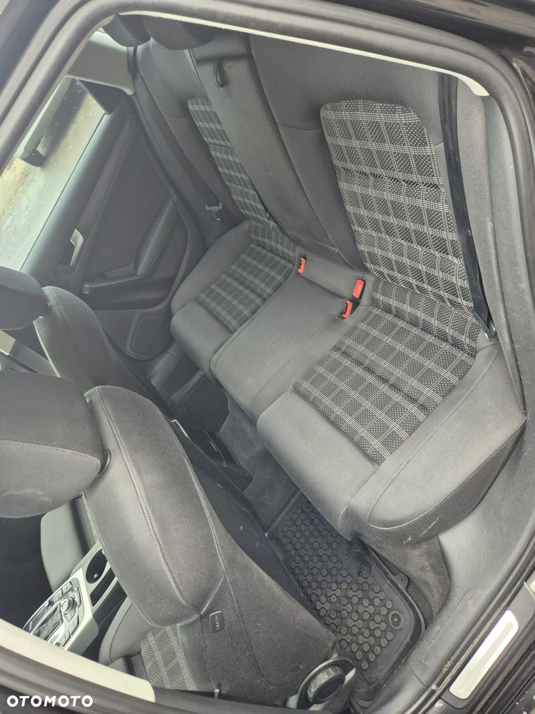 Audi A4 Avant 2.0 TDI DPF multitronic S line Sportpaket - 23