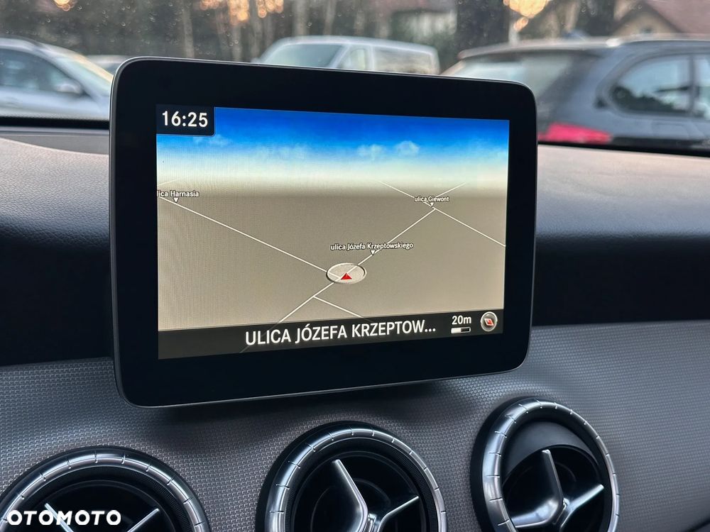 Mercedes-Benz CLA 250 4Matic 7G-DCT Urban - 22