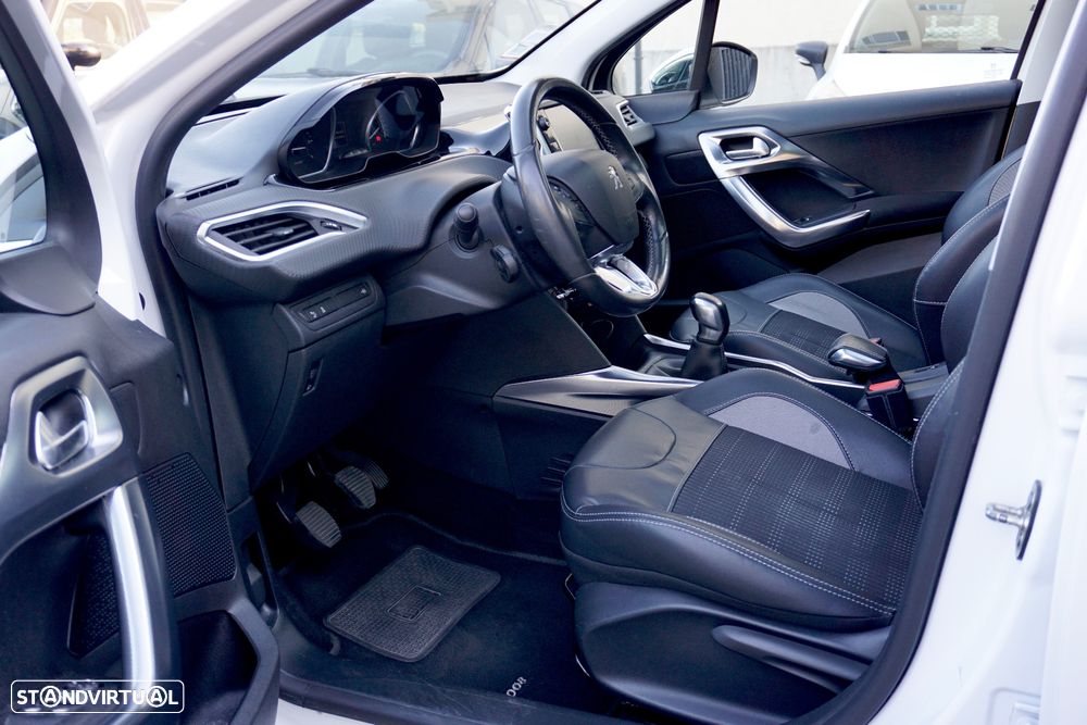 Peugeot 2008 82 VTI Allure - 28