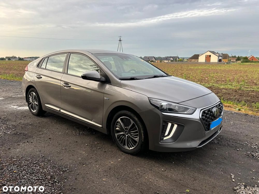 Hyundai IONIQ 1.6 GDI Premium - 4