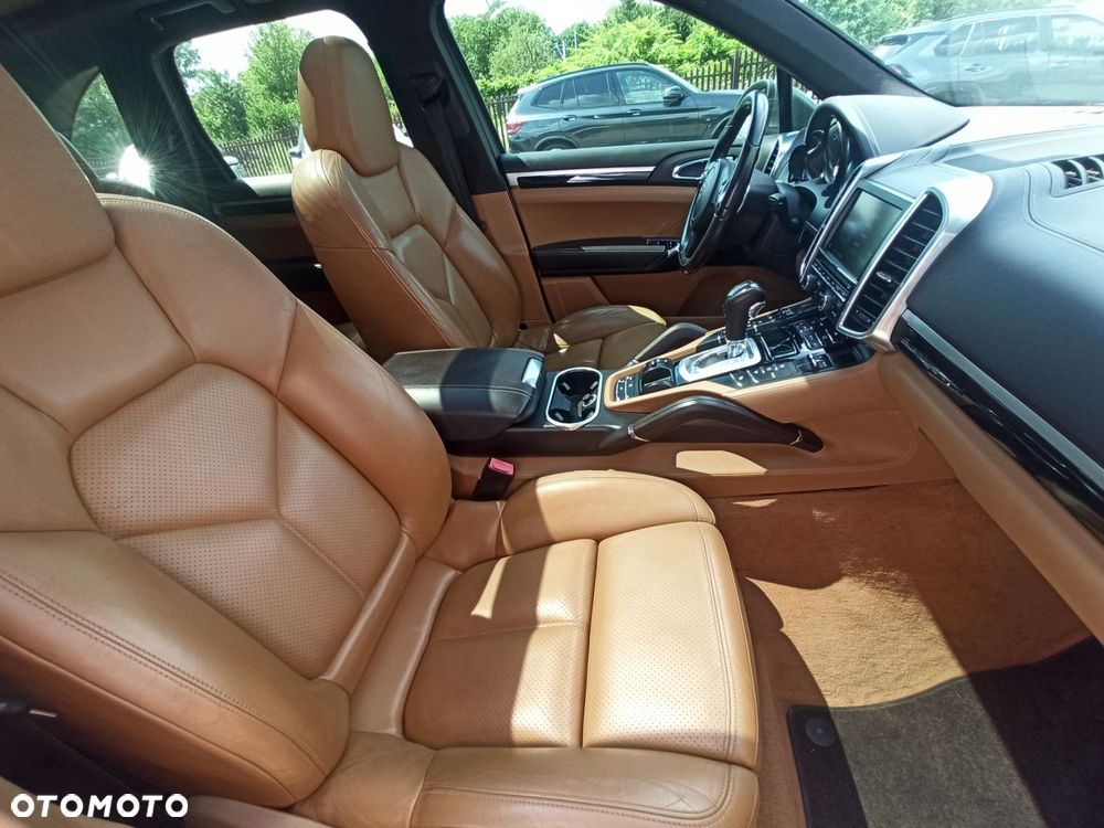 Porsche Cayenne - 11