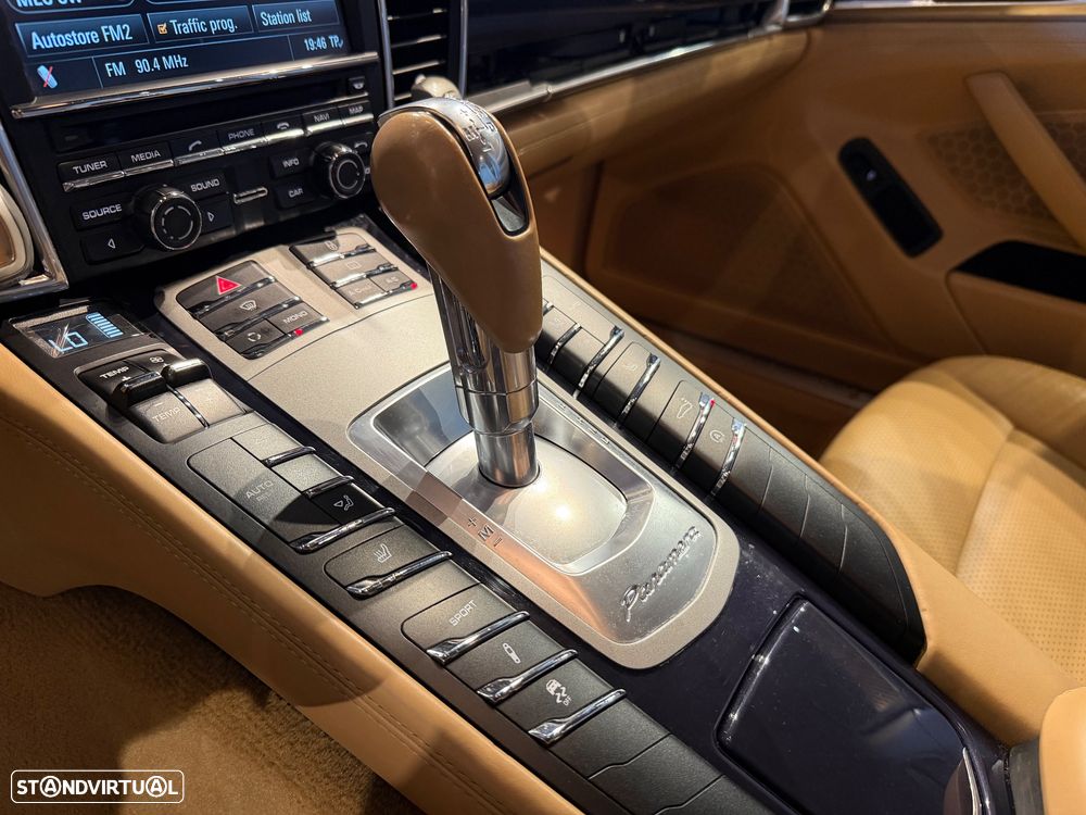 Porsche Panamera Platinum Edition - 27