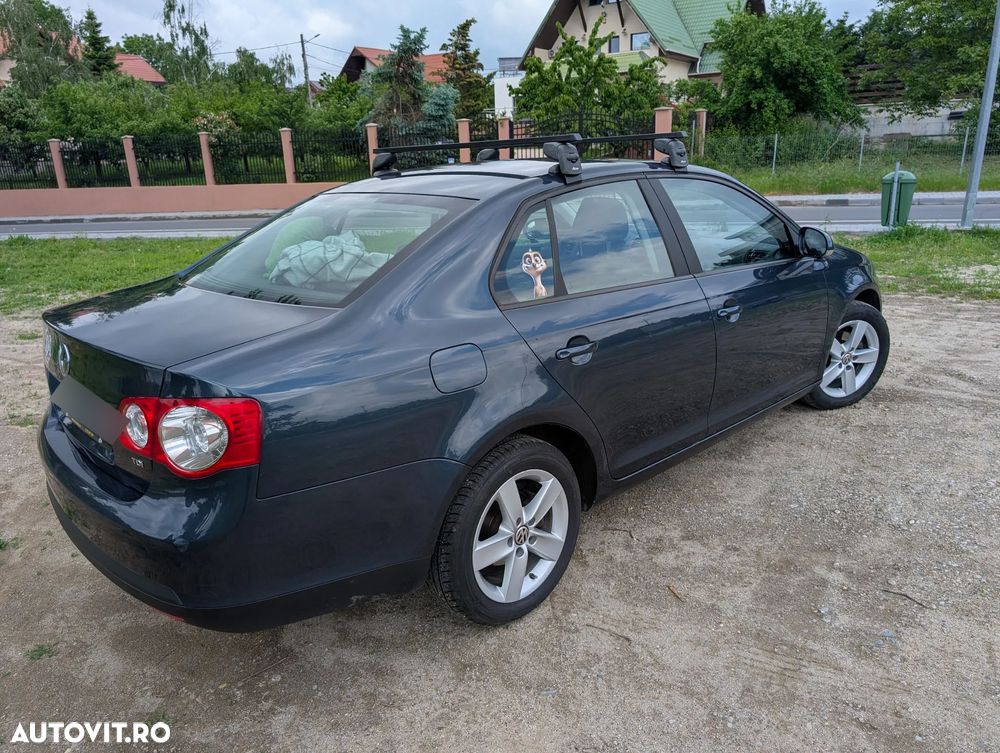 Volkswagen Jetta 1.9 TDI Comfortline - 8
