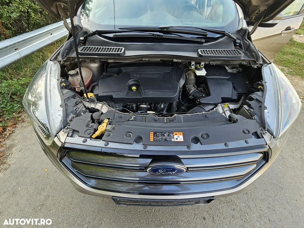 Ford Kuga 2.0 TDCi 4WD Powershift ST-Line - 11