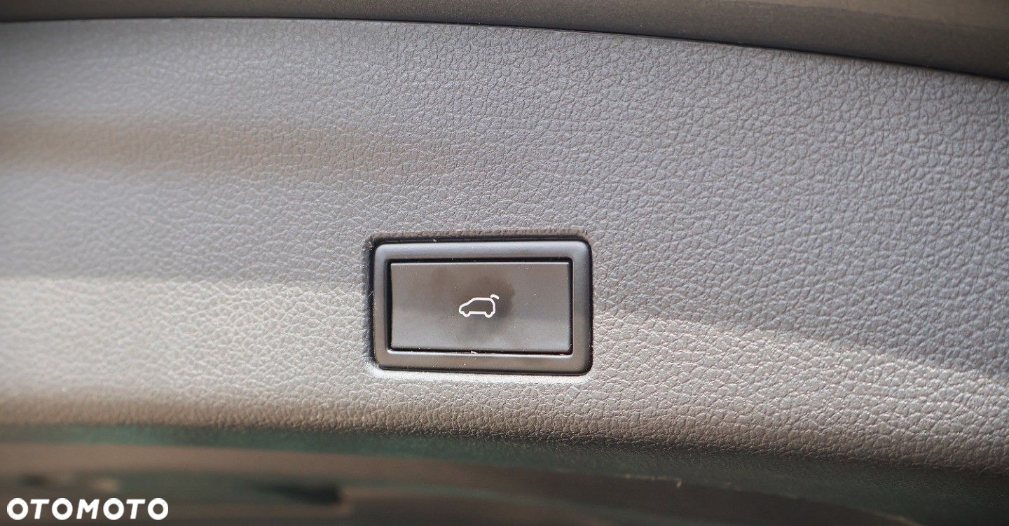 Volkswagen Sharan - 23