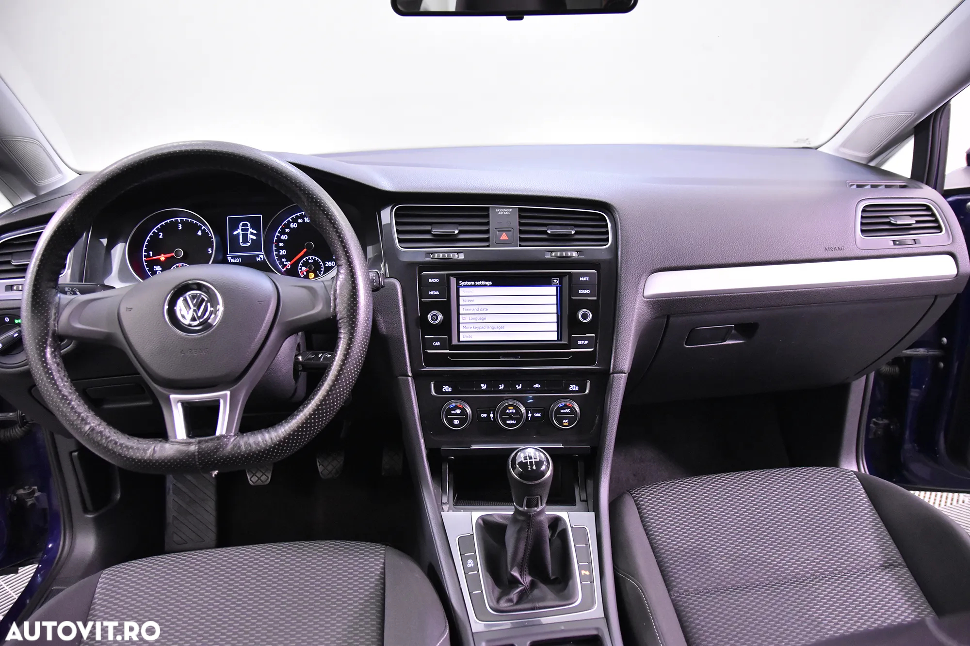 Volkswagen Golf - 9