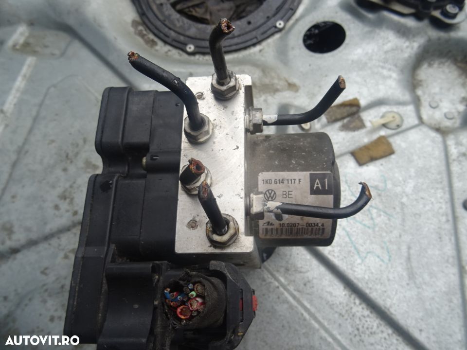 Vand Pompa ABS Volkswagen Golf 5 1.9 TDI 105CP BKC cod: 1K0614117F - 2