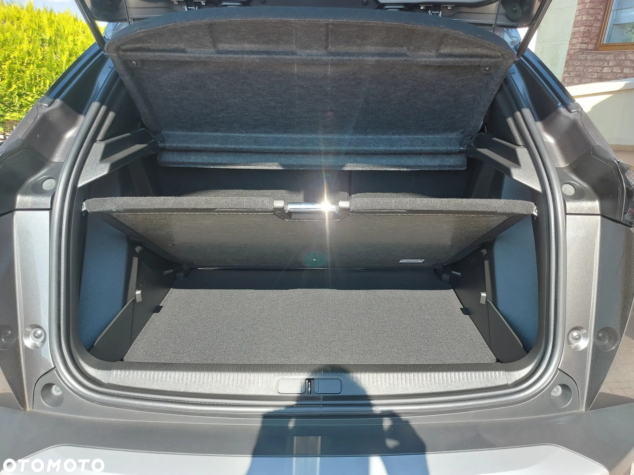 Peugeot 2008 1.2 PureTech Allure S&S EAT8 - 17