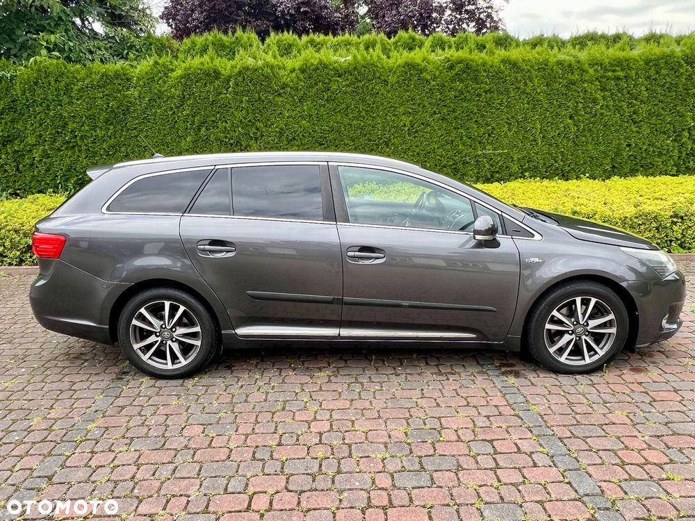 Toyota Avensis 2.2 D-CAT Prestige NAVI - 5