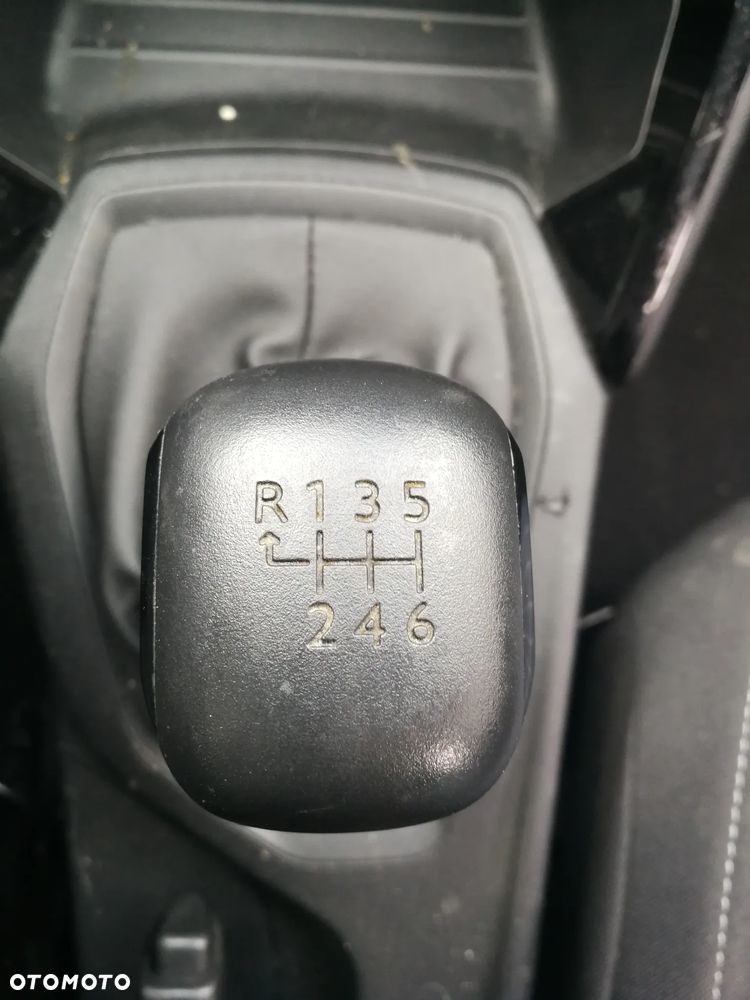 Peugeot 208 1.5 BlueHDi Active Pack S&S - 17