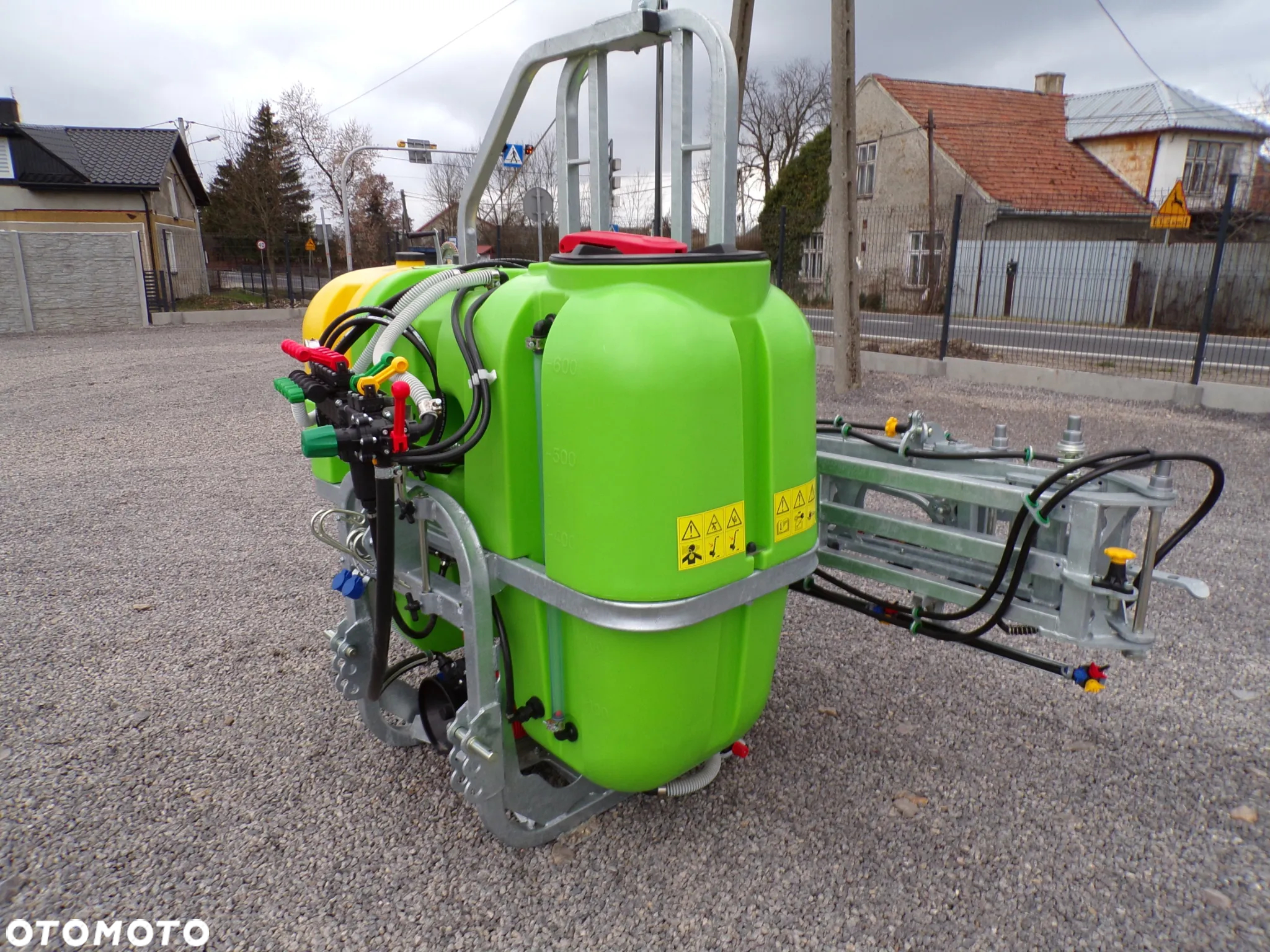 Opryskiwacz zawieszany TOLMET 300-1200l zawieszany / stabilizacja hydrauliczna / potrójna oprawa rozpylaczy RSM/ zawór stałociśnieniowy OD RĘKI - 9