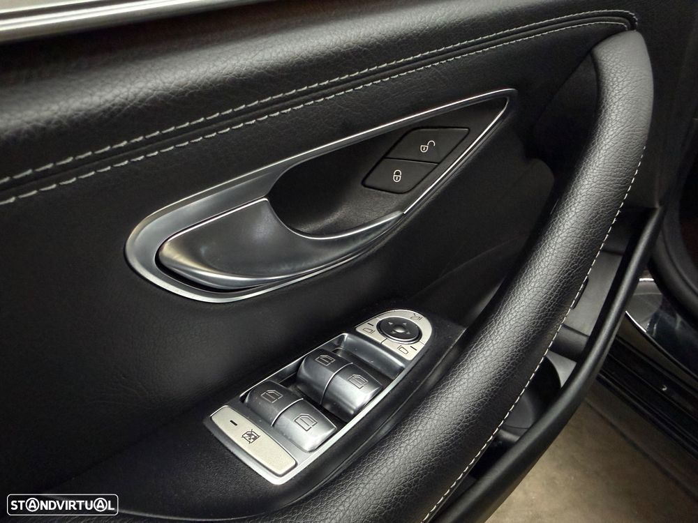 Mercedes-Benz E 300 de AMG Line - 37